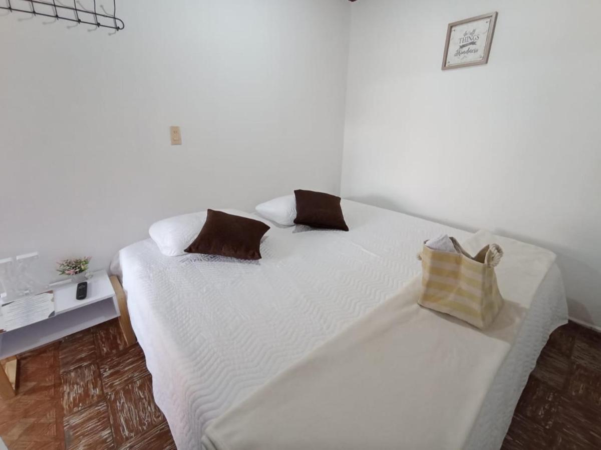 Komodo Alojamiento- Hostal Autoservicio - Ubicado Muy Cerca Al Centro Historico -Habitaciones Con Bano Privado, Wifi , Cama 2X2 Popayan Exteriör bild