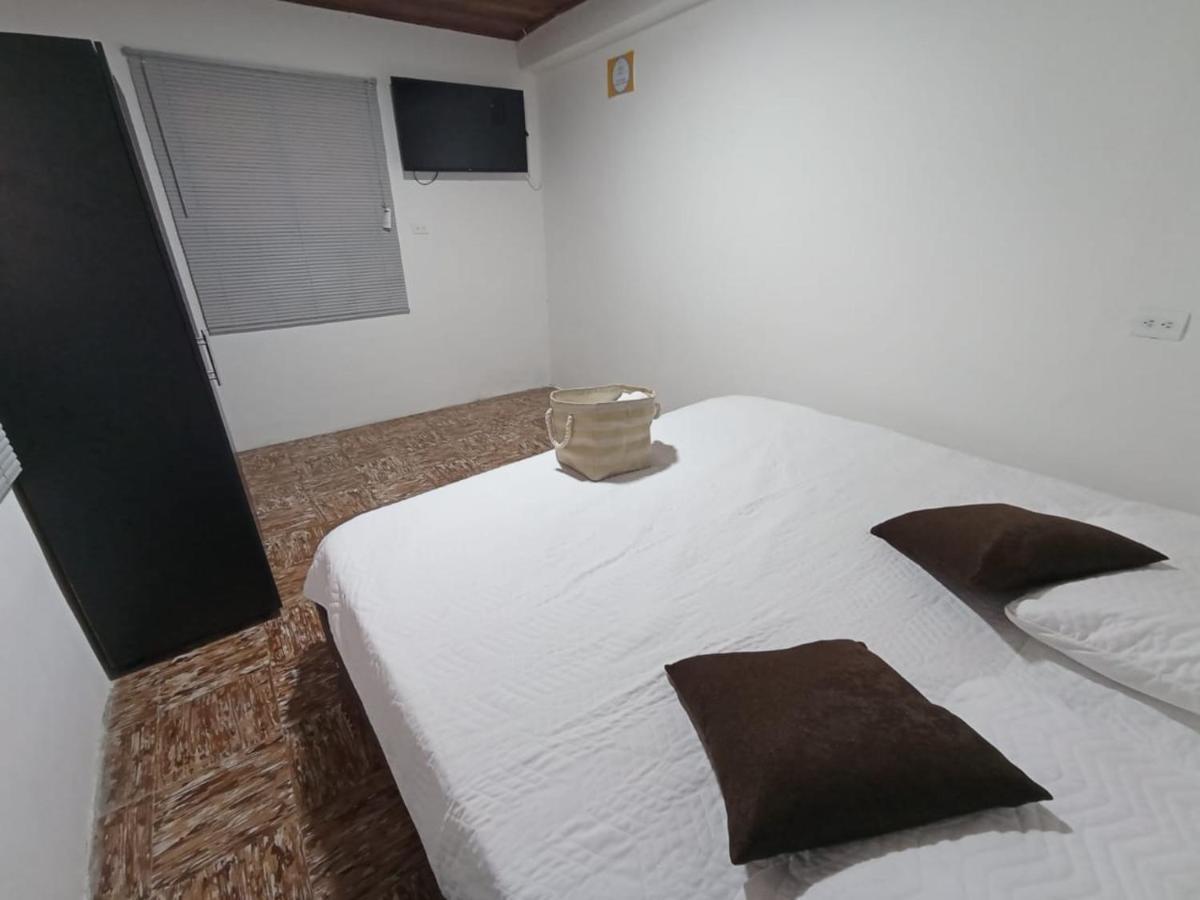 Komodo Alojamiento- Hostal Autoservicio - Ubicado Muy Cerca Al Centro Historico -Habitaciones Con Bano Privado, Wifi , Cama 2X2 Popayan Exteriör bild