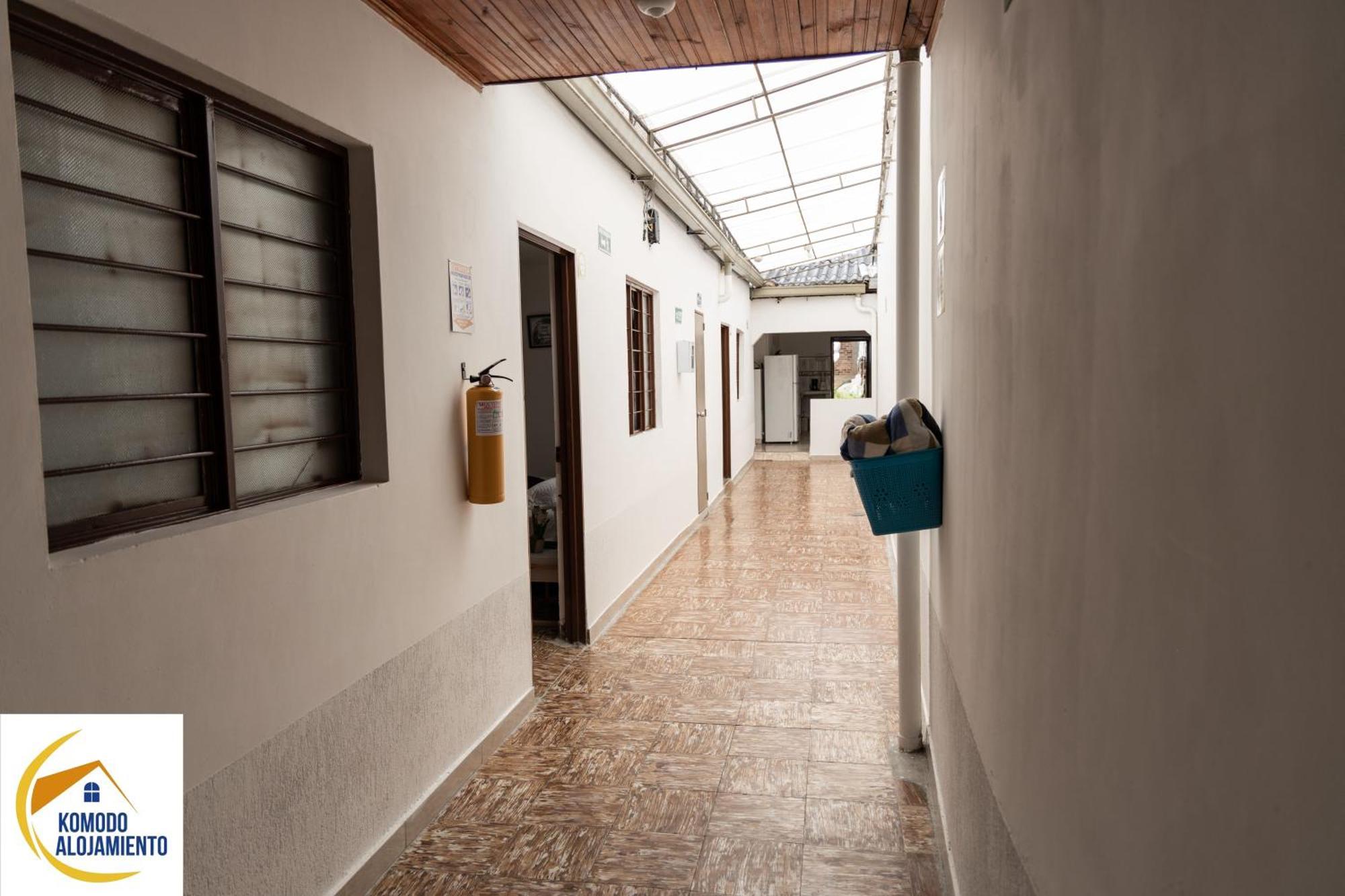 Komodo Alojamiento- Hostal Autoservicio - Ubicado Muy Cerca Al Centro Historico -Habitaciones Con Bano Privado, Wifi , Cama 2X2 Popayan Exteriör bild